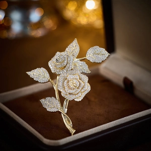 Elegante Spilla a Rosa in Lega con Strass per Donna Oro Argento Vintage Lussuoso Accessorio per Gioielli da Abito alla Moda