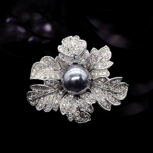 Broche Rose en Alliage de Zircone de Luxe Avec Grande Künstliche Perle Élégante Pince à Corsage en Strass Argenté Pour Accessoires de Costume Femme