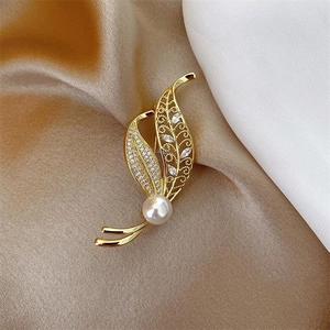 Elegant Alloy Leaf Brooch With Faux Artificial Pearl And Rhinestone Minimalist Gold Rose Gold Fashion Jewelry Accessory For Women