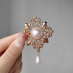 Vintage Court Style Hollow Flower Pattern Alloy Brooch With Large Artificial Pearl Drop Pendant For Women Elegant Dress Accessory