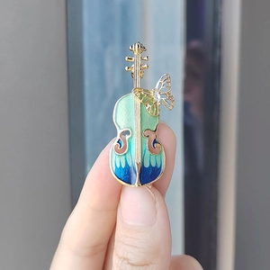 Vintage Alloy Violin Brooch With Enamel Butterfly Rhinestone Musical Instrument Pin For Women Clothes Accessories Jewelry