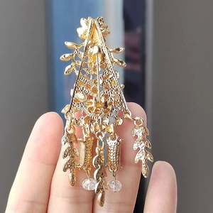 Vintage matte gold swallow brooch with tassel and wheat ear flower details for suits