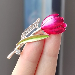 Elegant tulip brooch pin with pink enamel petals and sparkling rhinestones for suits