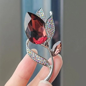 Elegante Spilla a Forma di Fiore di Tulipano in Lega Lusso Strass Cristallo Spilla da Risvolto per Donna Gioielli Floreali