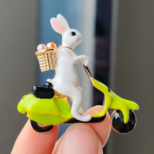 Cartoon Cute Enamel Rabbit Riding Green Scooter Brooch Pin Alloy Rhinestone Faux Artificial Pearl Animal Lapel Pin For Women Men Jewelry