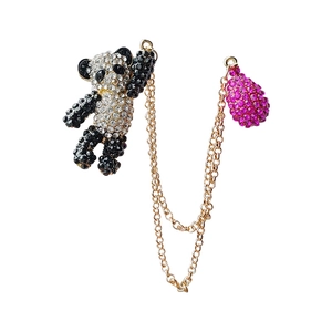 Broche panda scintillante en strass avec chaîne dorée et pendentif cristal violet