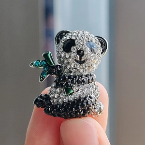 Spilla Panda in Lega di Lusso Con Strass e Forma di Animale Bambù Carina Spilla da Balia per Donna Gioielli Quotidiani