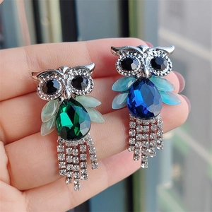 Vintage Alloy Owl Brooch For Women With Sparkling Rhinestone Tassel Animal Crystal Pin For Fashion Party Jewelry Accessory