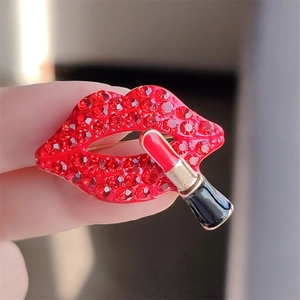 Fashion Red Lips And Lipstick Alloy Brooch For Women Creative Pave Red Rhinestone Oil Drop Pin Jewelry Gifts