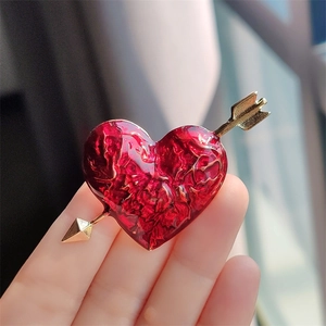 Cupid's Arrow Heart Brooch For Women Men Alloy Gold Plated Red Enamel Pin Romantic Valentine's Day Fashion Jewelry Gift