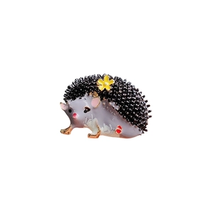 Broche hérisson en émail dessin animé avec petite fleur jaune et détails dorés sur blanc