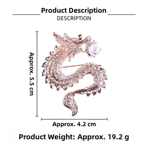 Dettaglio spilla a forma di drago oro rosa con strass, misura 5,5cm per 4,2cm
