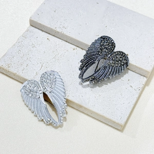 Engel Flügel Brosche Strass Eingelegt Legierung Feder Pin Mode Anzug Schmuck Für Damen Herren Täglich Bankett Zubehör