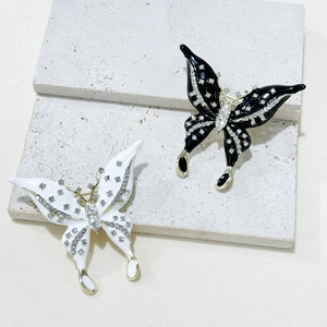 Elegant Alloy Rhinestone Butterfly Brooch For Women Vintage Enamel Animal Lapel Pin Fashion Jewelry Dress Accessories