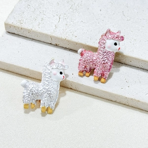 Cute Alpaca Animal Brooch Pin Alloy Enamel Anti-Exposure Pin For Women Sweet Decorative Clothing Jewelry Accessory
