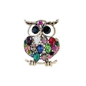Exquisite vintage owl brooch with multicolored rhinestones and gold metal plating