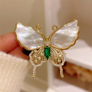 Elegant Alloy Butterfly Brooch With White Mother Of Artificial Pearl Emerald Green Zirconia Inlaid Rhinestone Pin Jewelry For Women