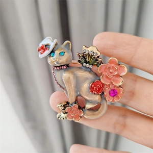Broche Chat en Émail Vintage pour Femmes Alliage Strass Fleur Papillon Animal Pin Rétro Mode Accessoire de Costume Bijoux