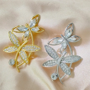 Elegantes Libellen-Broschen-Set mit funkelnden Kristallen in Gold- und Silber-Optik