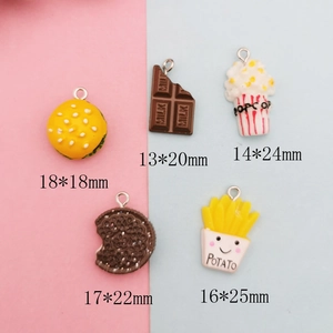 Pendentifs en résine en forme d'aliments comme burger et frites pour bijoux DIY