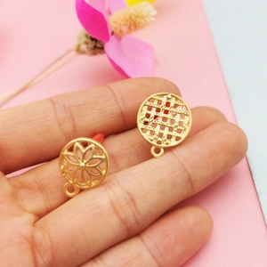 DIY vergoldete matte hohle Blumenohrringe Anhänger Schmuckherstellung Zubehör