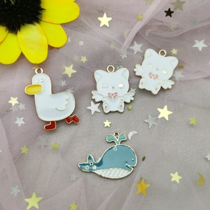 Pendentifs animaux en alliage DIY avec un canard blanc, des chatons et une baleine