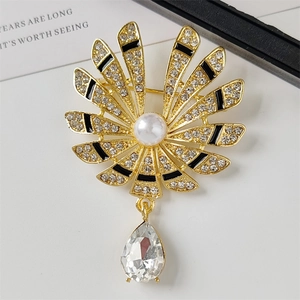 Vintage gold fan-shaped brooch with black enamel, white pearl and crystal waterdrop pendant