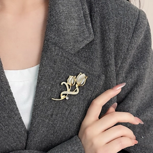 Élégante Broche Tulipe en Alliage Avec Opale Synthétique et Strass Broche Fleur Plaqué Or pour Mariage Fête Bijoux Femme