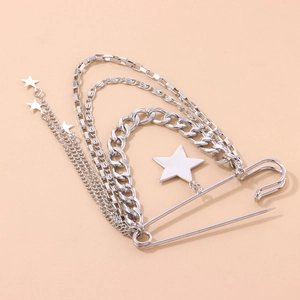 Broche épingle argentée style punk avec chaînes multicouches et pendentifs étoiles