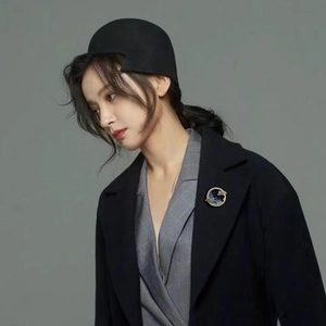 Broche paysage chinois classique sur revers de manteau noir pour le style et la taille