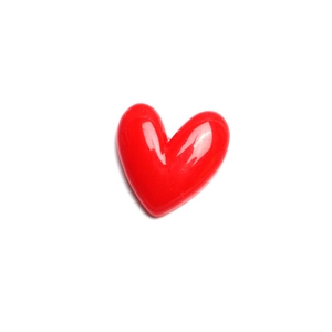 Minimalist red heart-shaped brooch with a glossy resin finish for bags and shoes
