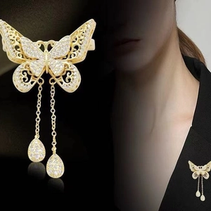 Women Hollow Butterfly Tassel Brooch Alloy Rhinestone Artificial Pearl Gold Silver Plated Elegant Banquet Party Jewelry Pin