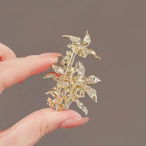 Elegant gold osmanthus flower brooch accessory for traditional Hanfu and formal suits