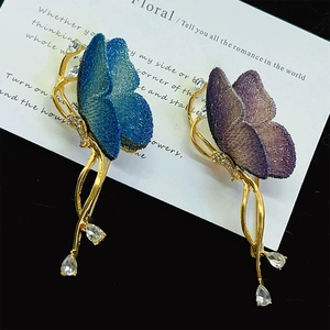 Broche Papillon Broderie Élégante pour Femmes Corsage en Alliage Strass Accessoires de Vêtements de Mode pour Banquet Mariage Cadeau