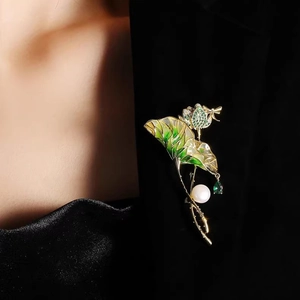 Elegant Chinese lotus brooch with green enamel, pearl and dangling gemstone pendant