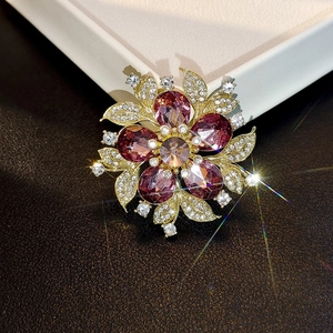 High-End Elegant Faux Crystal Flower Brooch For Women Alloy Rhinestone Micro Inlaid Pin For Suits Coats Fashion Jewelry Gift