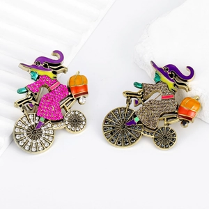 Halloween Witch Riding Bicycle Brooch With Pumpkin Enamel Rhinestone Alloy Cartoon Brooch For Women Party Festive Jewelry