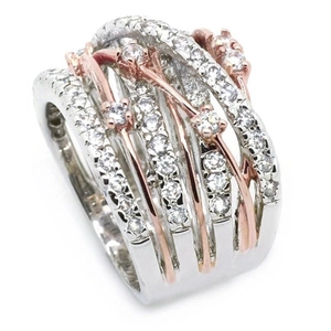 Anillo multicapa cruzado brillante con micro-pavé de piedras blancas finas