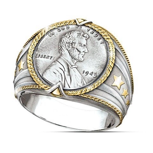 Detalle de anillo con relieve de moneda Lincoln 1943 y borde de cuerda dorado