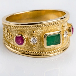 Bague vintage plaquée or 18k à bande large avec gemme verte et zircons multicolores