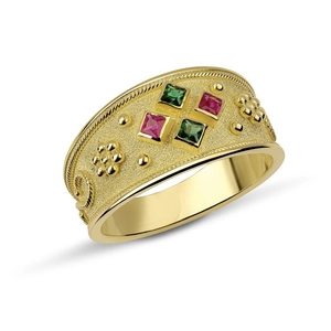 Bague vintage dorée mate avec pierres précieuses carrées et gravures florales élégantes