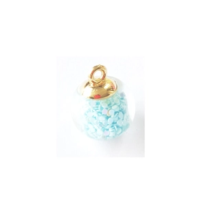 DIY Glaskugel-Anhänger mit hellblauen Pailletten und goldener Metallschlaufe für Schmuck
