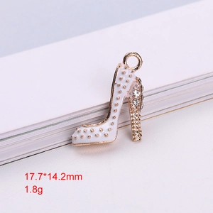 Goldener High-Heel-Anhänger mit weißer Emaille und Strass für DIY-Schmuckherstellung