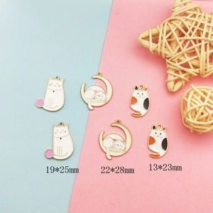 Schattige emaille kat- en maanhangers voor DIY-sieraden in diverse stijlen en maten