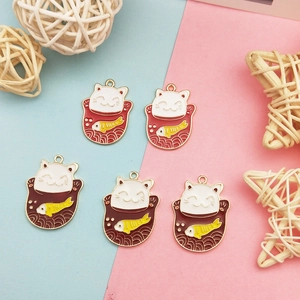 Pendentifs Émaillés Maneki Neko Carpe en Alliage Chat de la Chance Poisson Koi DIY Bijoux Charmes pour Boucles et Colliers