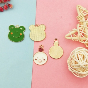 DIY colorful alloy frog and chick pendants with drip oil finish and gold-tone backing