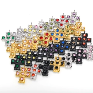 Collier Pendentif Croix Martelée en Acier Titane Rétro pour Hommes Femmes Bijoux Religieux en Strass Hip Hop Punk