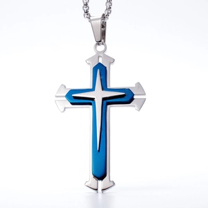 Collana con pendente a croce in acciaio al titanio blu e argento con catena a sfere