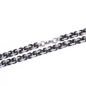 Collier byzantin bicolore pour homme en acier inoxydable avec maillons noirs et argent