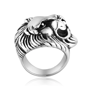Detailed close-up of a silver lion head ring featuring retro punk textured mane details